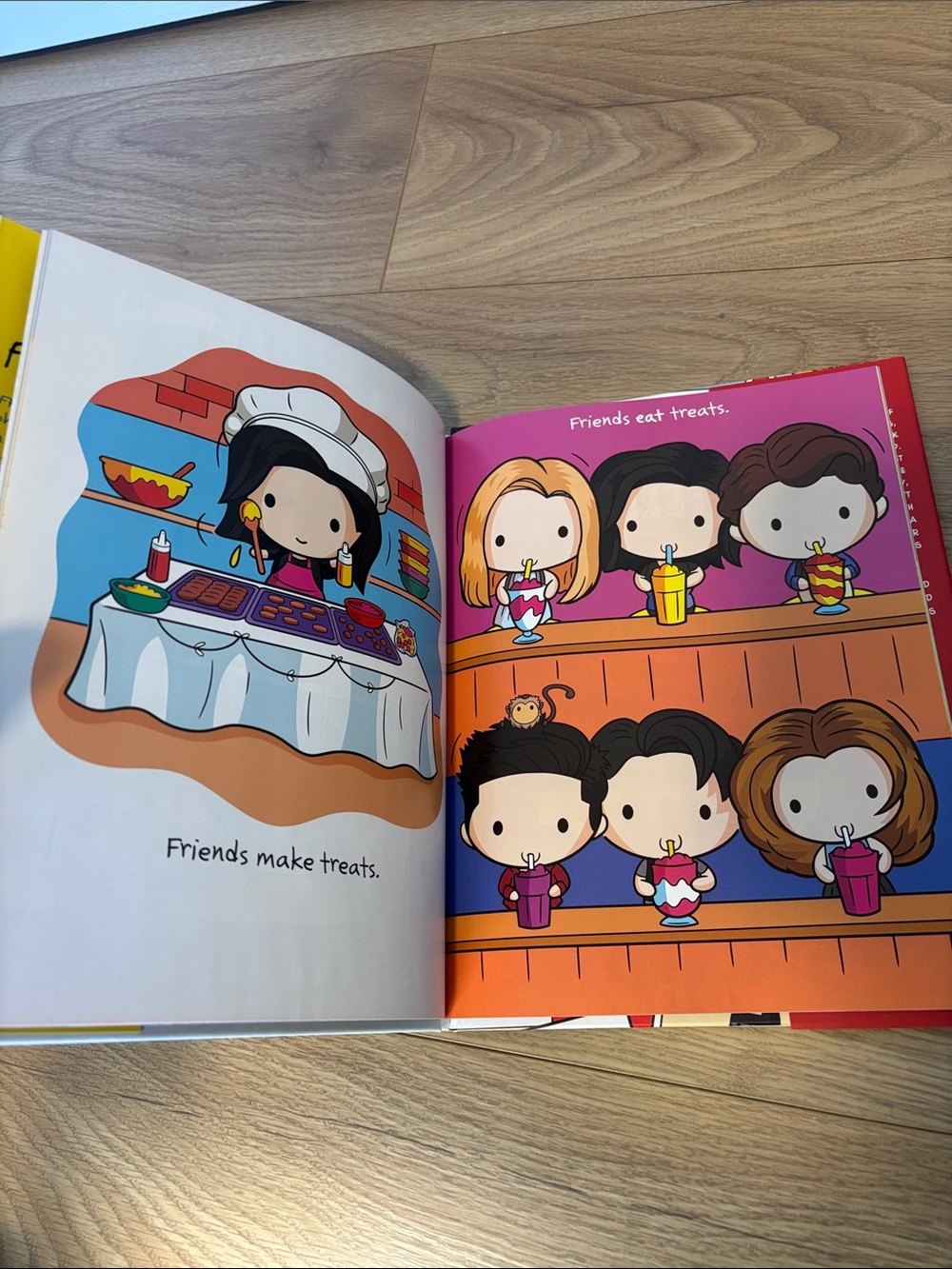 FRIENDS Book Set - Picture 13 of 13
